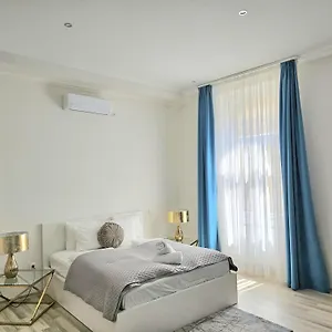 https://designer-downtown-gem.inbudapesthotels.com